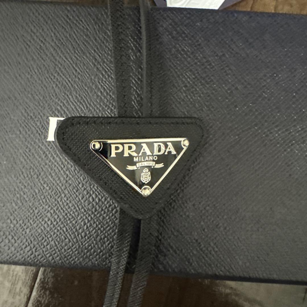 【正規品】PRADA ブラックレザー ループタイ