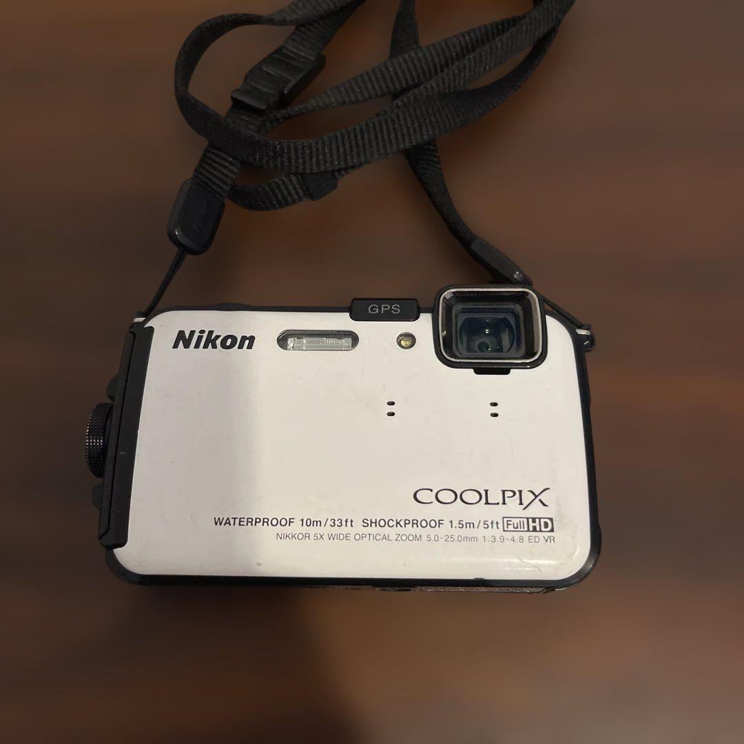 3738 Nikon COOLPIX AW100 ホワイト デジカメ