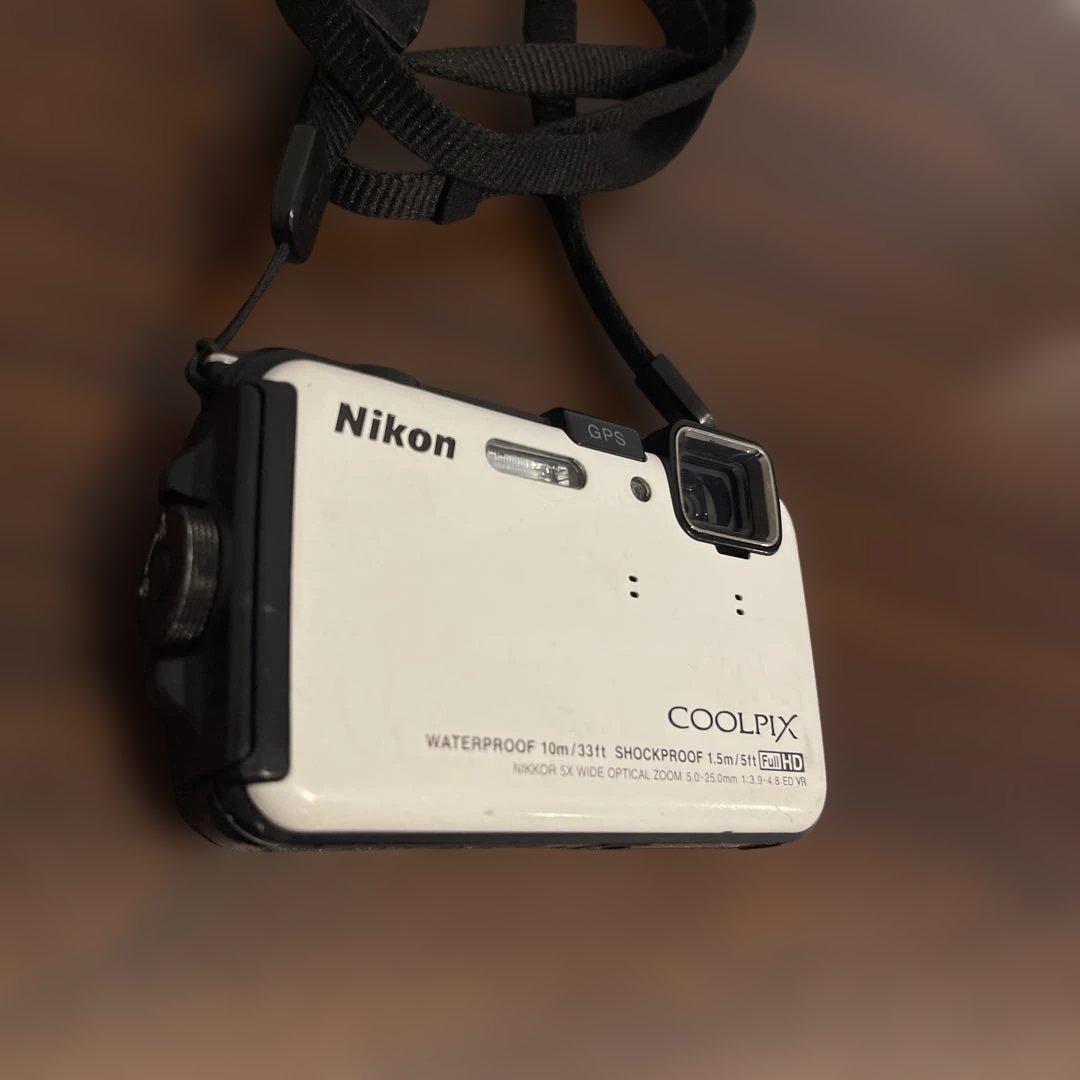 3738 Nikon COOLPIX AW100 ホワイト デジカメ