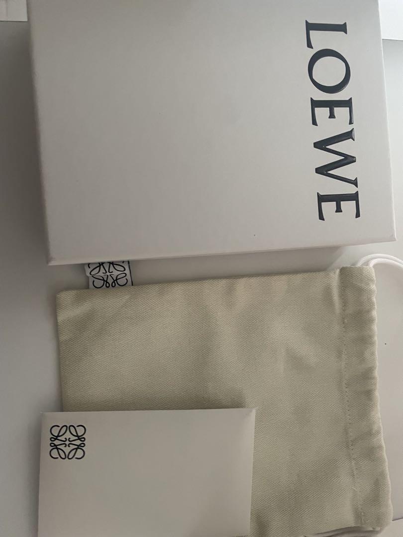 けーさん専用LOEWE ベージュ 三つ折り財布