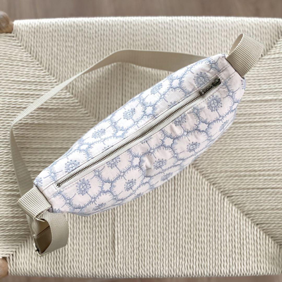 CUNE × robitaレザーメッシュボディバッグ 中古品 CUNE × robitaレザーメッシュボディバッグ