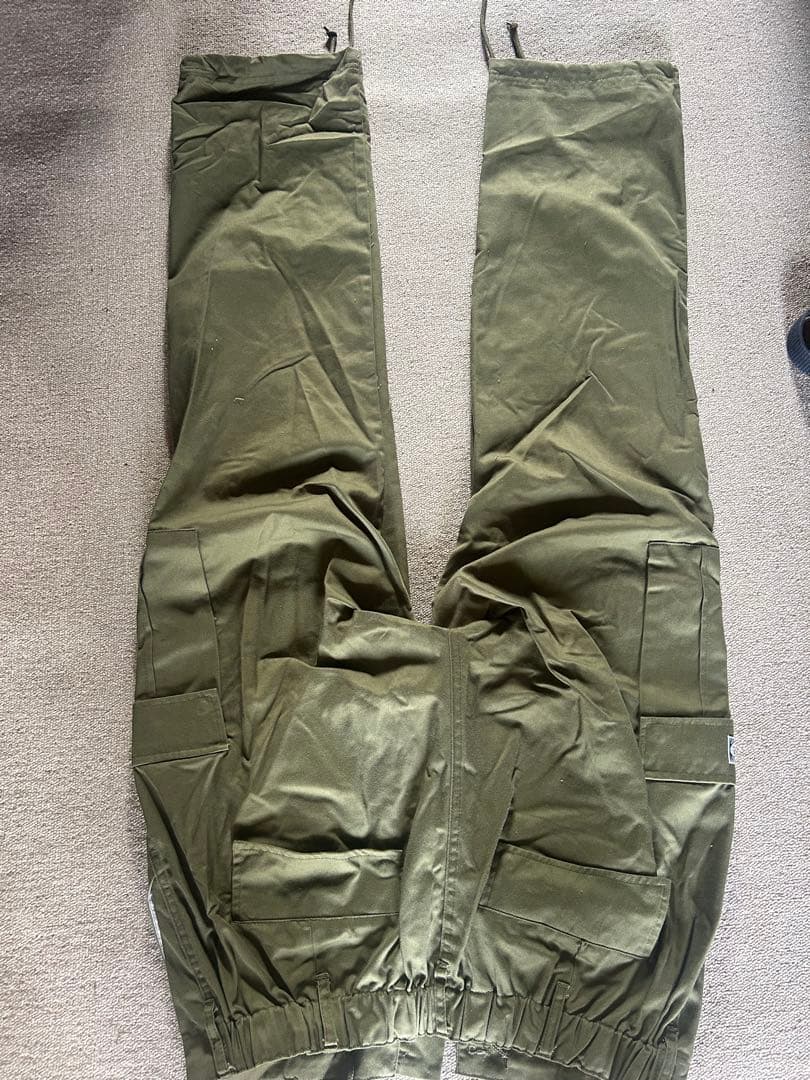 XLサイズ オリーブグリーン カーゴパンツ