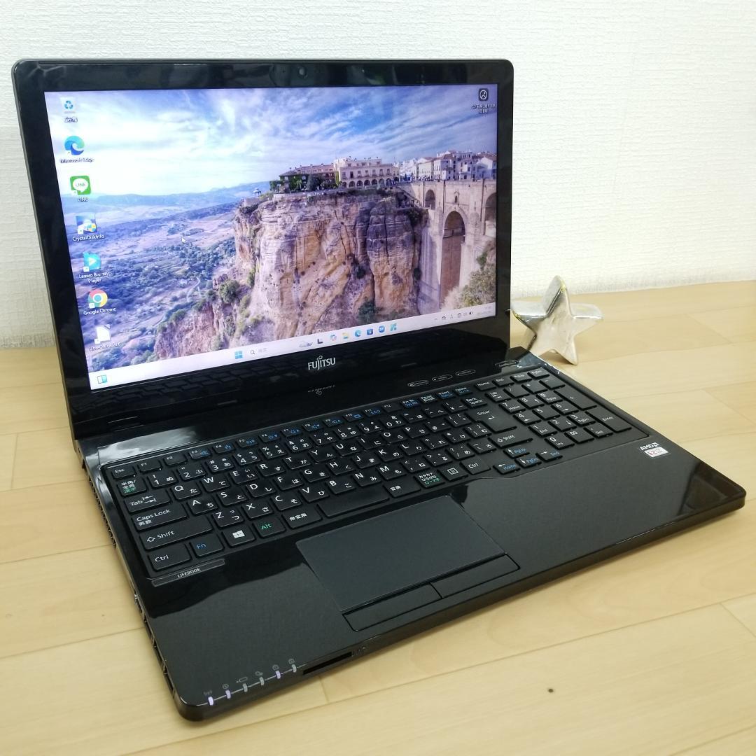新品SSD Win11 即使用可ノートPC 富士通(E0643) - メルカリ