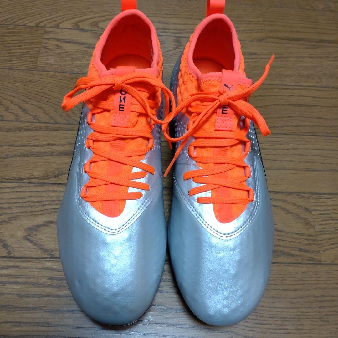 週末限定ンセール プーマサッカースパイク 27.5 サッカー用スパイク - メルカリ シューズ