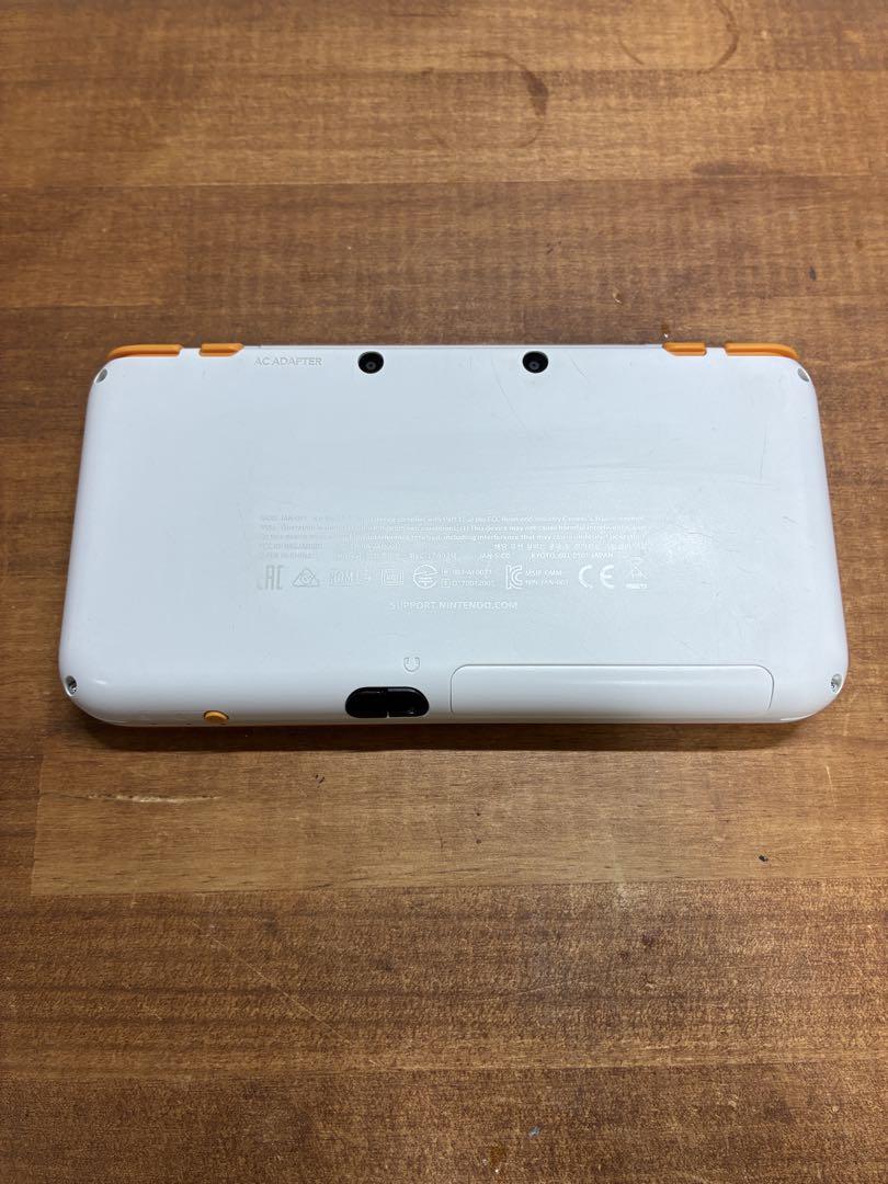 Newニンテンドー2DS LL ホワイト×オレンジ 本体、充電器