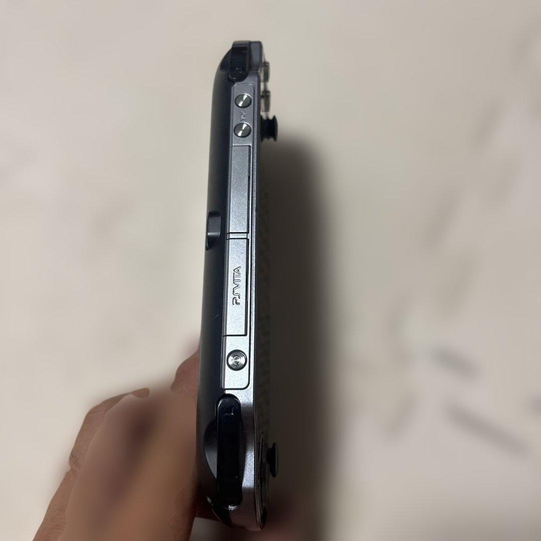 PS Vita 本体 PCH-1000 ブラック