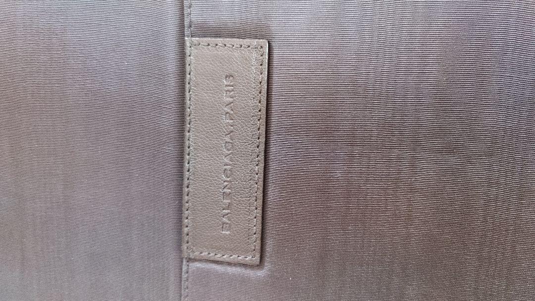 でよく◽ BALENCIAGA バレンシアガ 日本未発売モデル TEKSf-m46743372119 クラッチ ╎えください