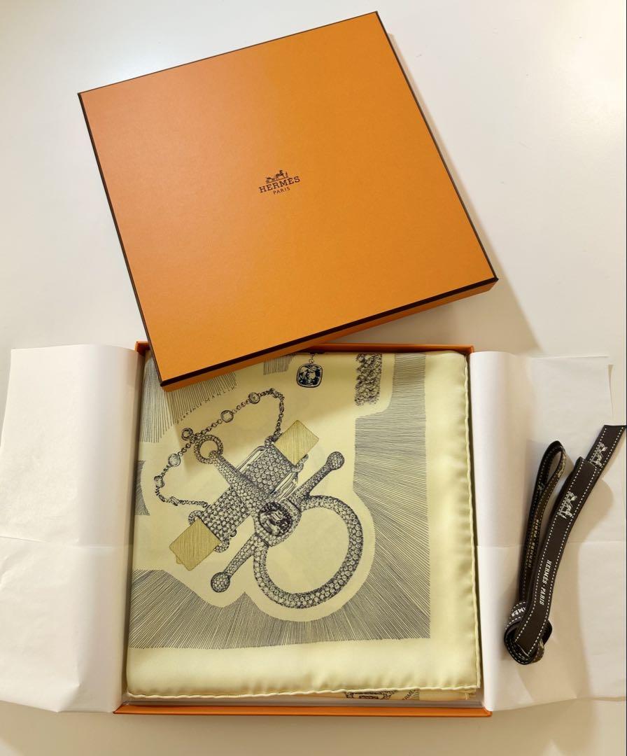 【新品同様】HERMES エルメス カレ90 正装のエチュード スカーフ