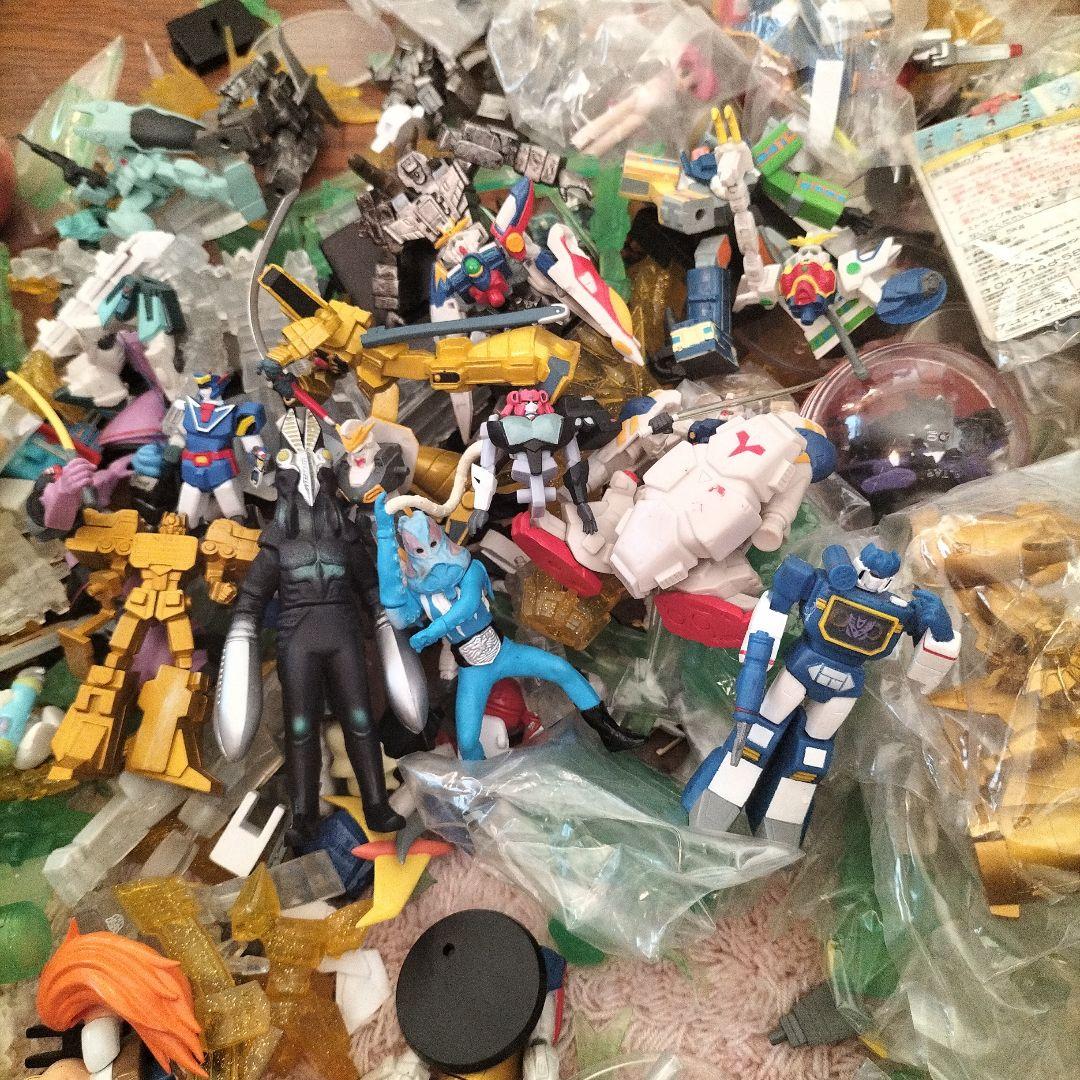 トランスフォーマー　勇者シリーズ　ガンダムシリーズ大量　トレーディングフィギュア