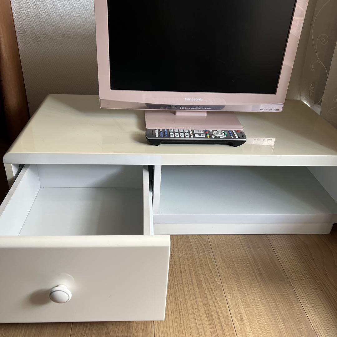 Panasonic TH-L19C5 19inchTVピンク桜色＆ホワイトTV台 パナソニック VIERA TH-L19C5-P [19インチ ピンク] 価格比較