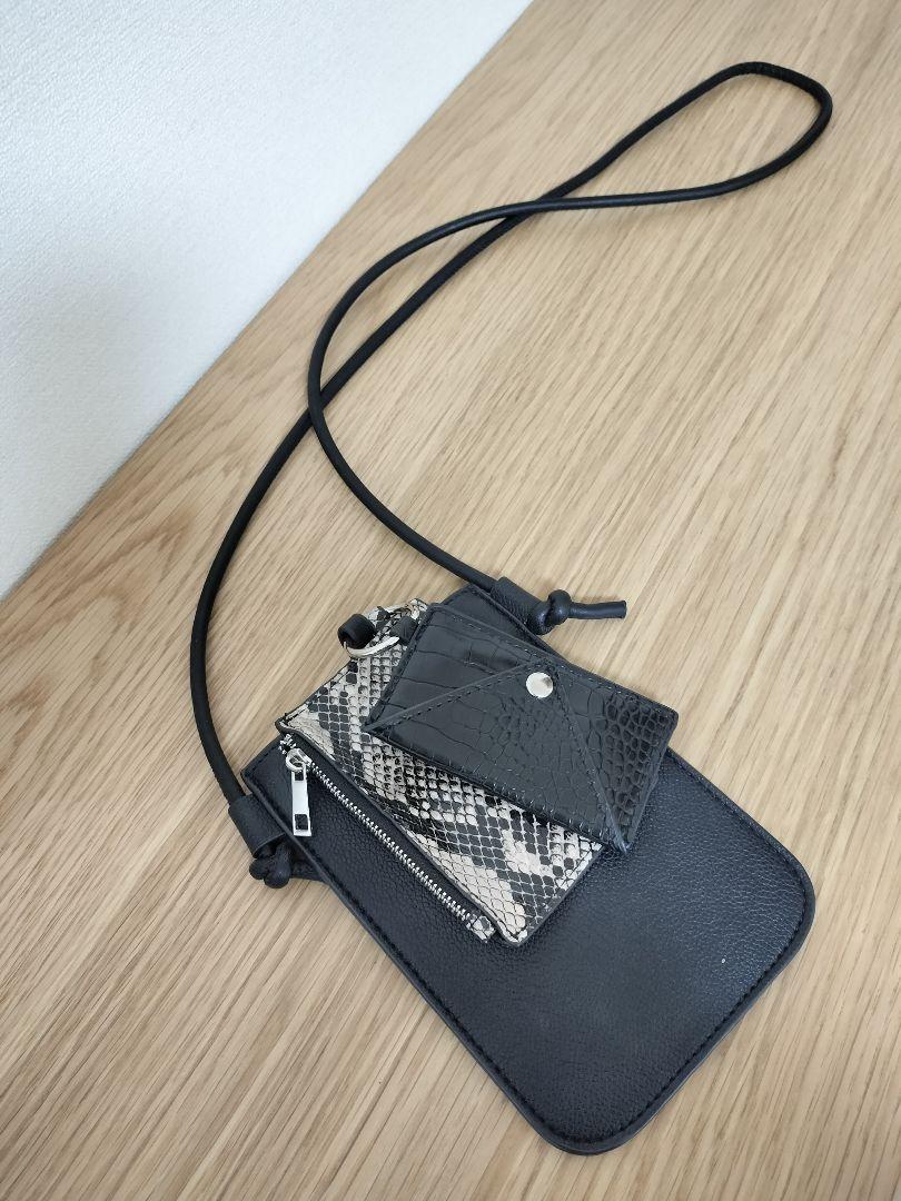 ダムフランク　スマホショルダー