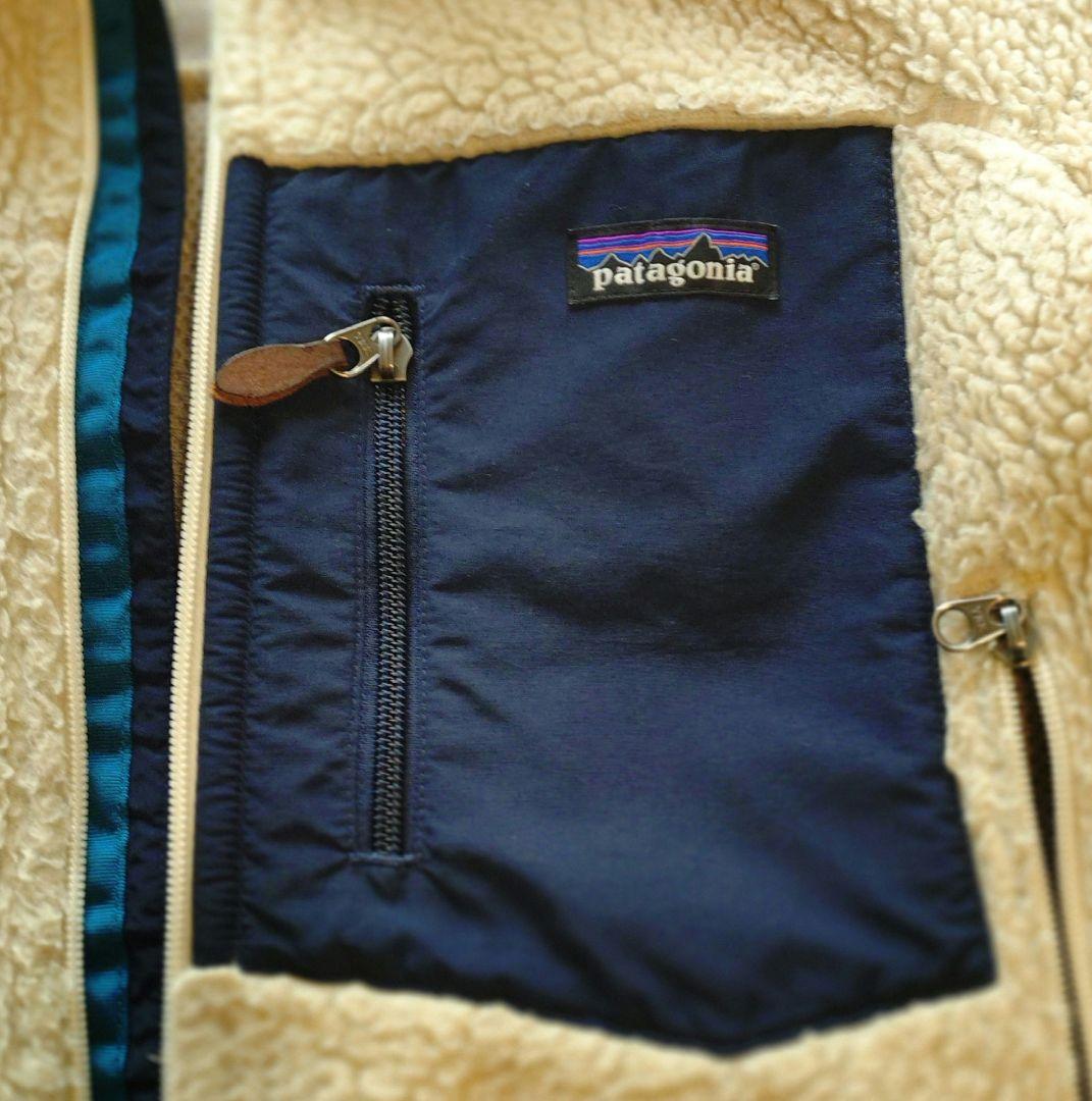 patagonia フリースジャケット XS ベージュ・ネイビー patagonia フリースジャケット XS ベージュ・ネイビー
