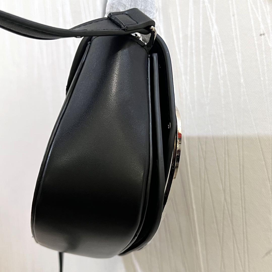 極美品DIESEL ブラック メッセンジャーバッグ - メルカリ