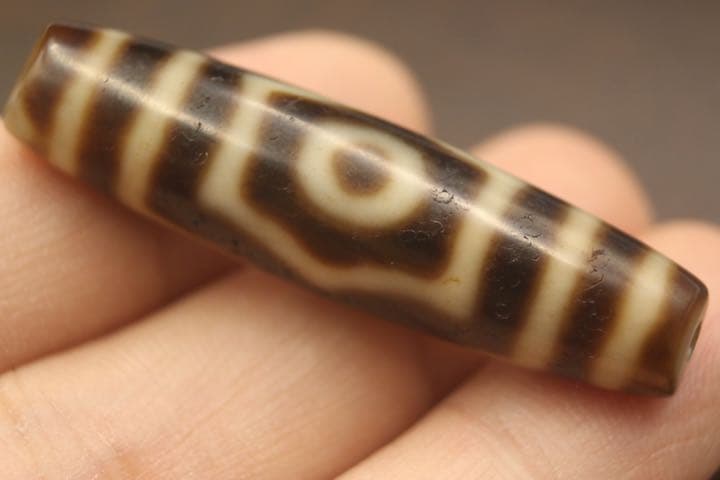 本物 天珠 チベット ジービーズ 三眼天珠 dzi beads | www.andreferes