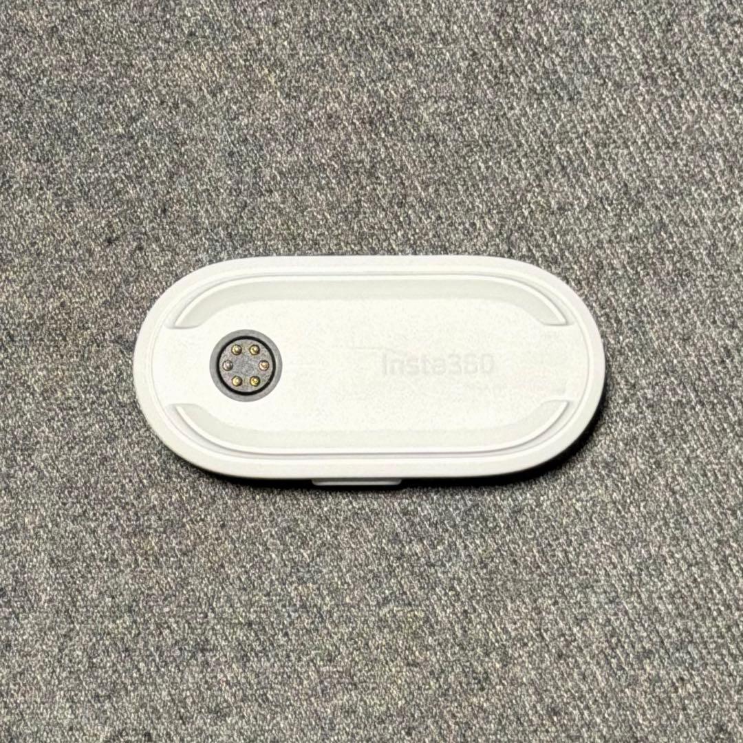 Insta360 GO 3S 128GB + ピボットクリップ、クイックリーダー Insta360 GO 3S 128GB + ピボットクリップ、クイックリーダー