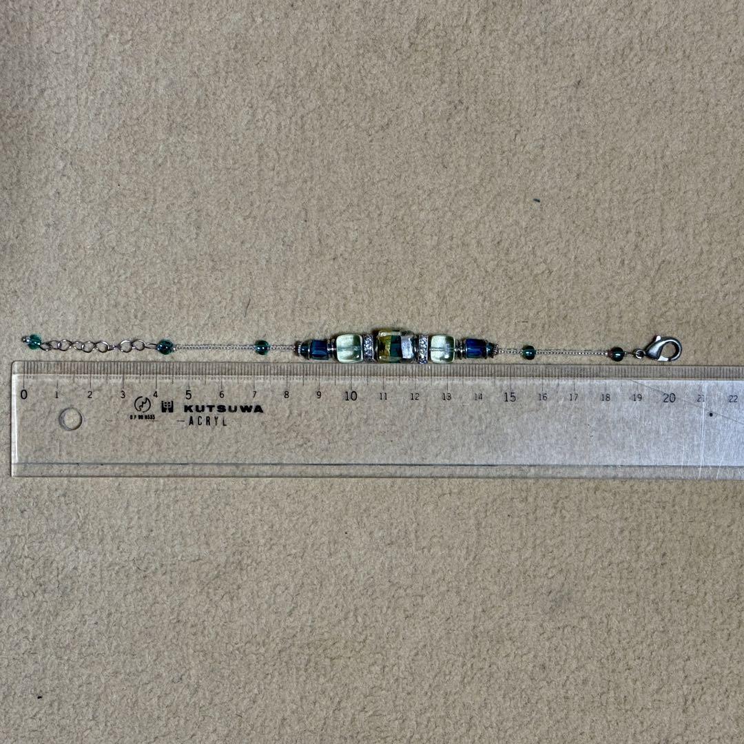 ビーズブレスレット 青と緑 青と緑のガラスビーズブレスレット - メルカリ