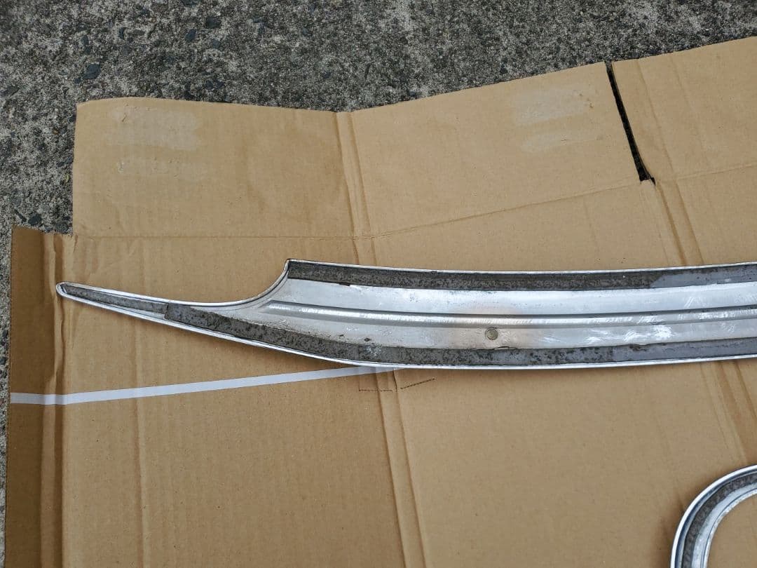 モデリスタ フロントバンパーメッキガーニッシュやや傷や汚れあり