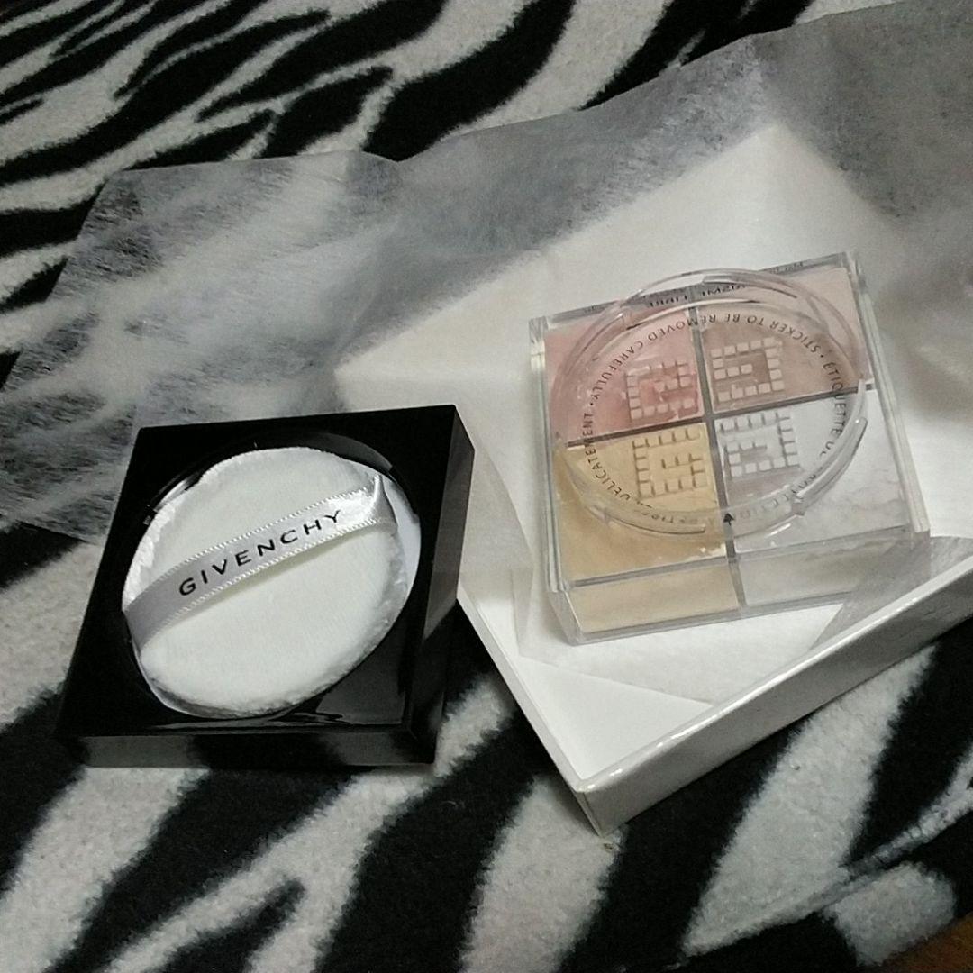 ＧＩＶＥＮＣＨＹ　プリズム　リーブル５　ルースパウダーパイゾン柄模様ケース