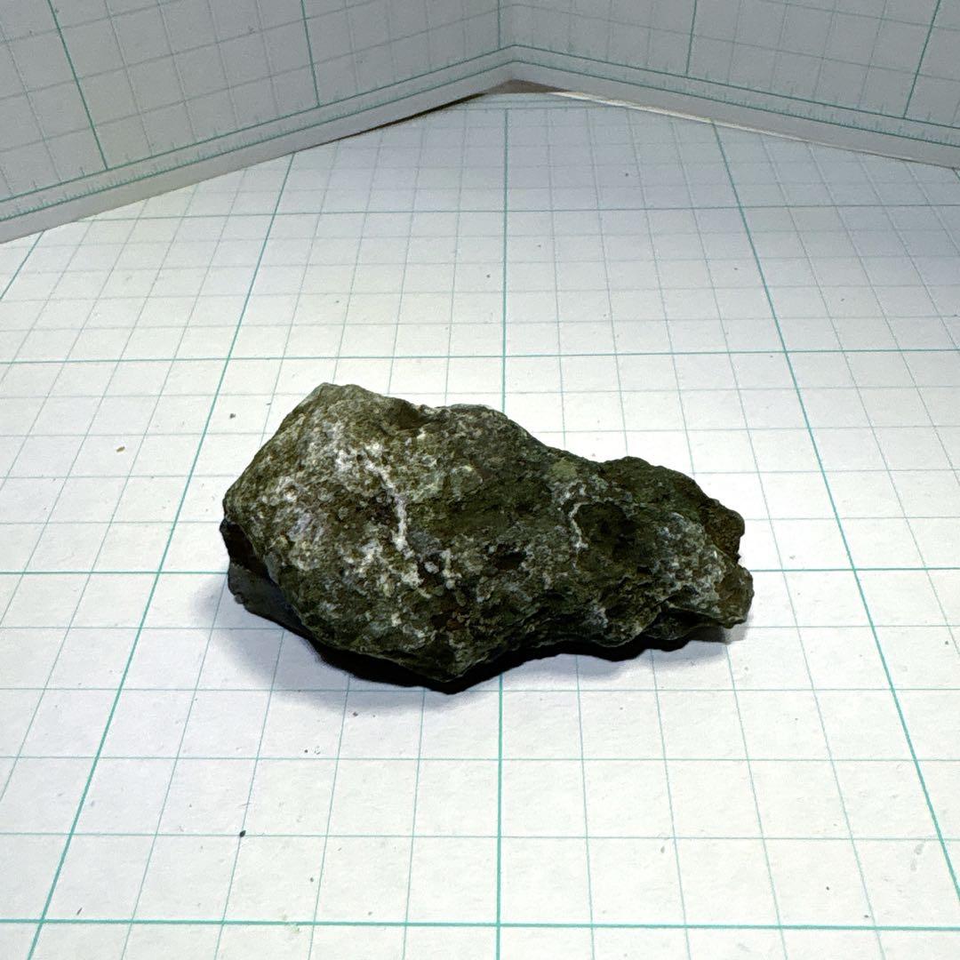 国産鉱物 原石 石 鑑賞石 玉髄 瑪瑙 碧玉 珪化木 蛋白石 出雲石 方解石。