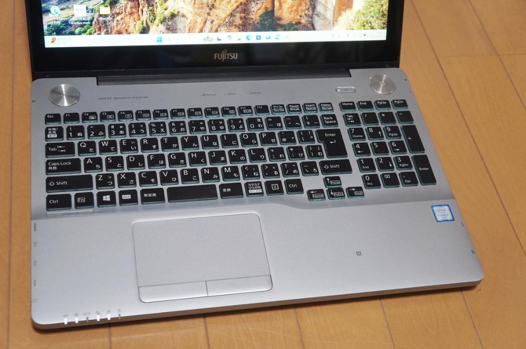 富士通 GRANNOTE AH90X i7 16GB SSD1TB Office