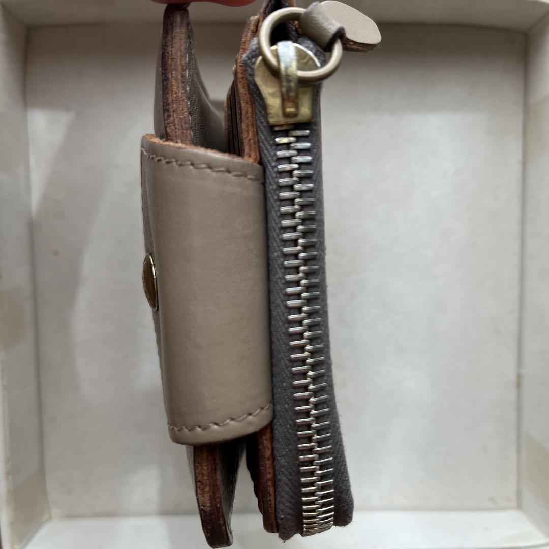 イルビゾンテ IL BISONTE 二つ折り財布