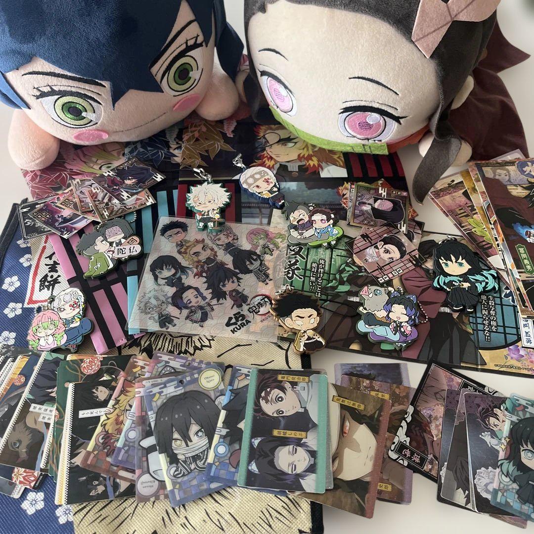 鬼滅の刃　グッズまとめ売り60点以上セット！！