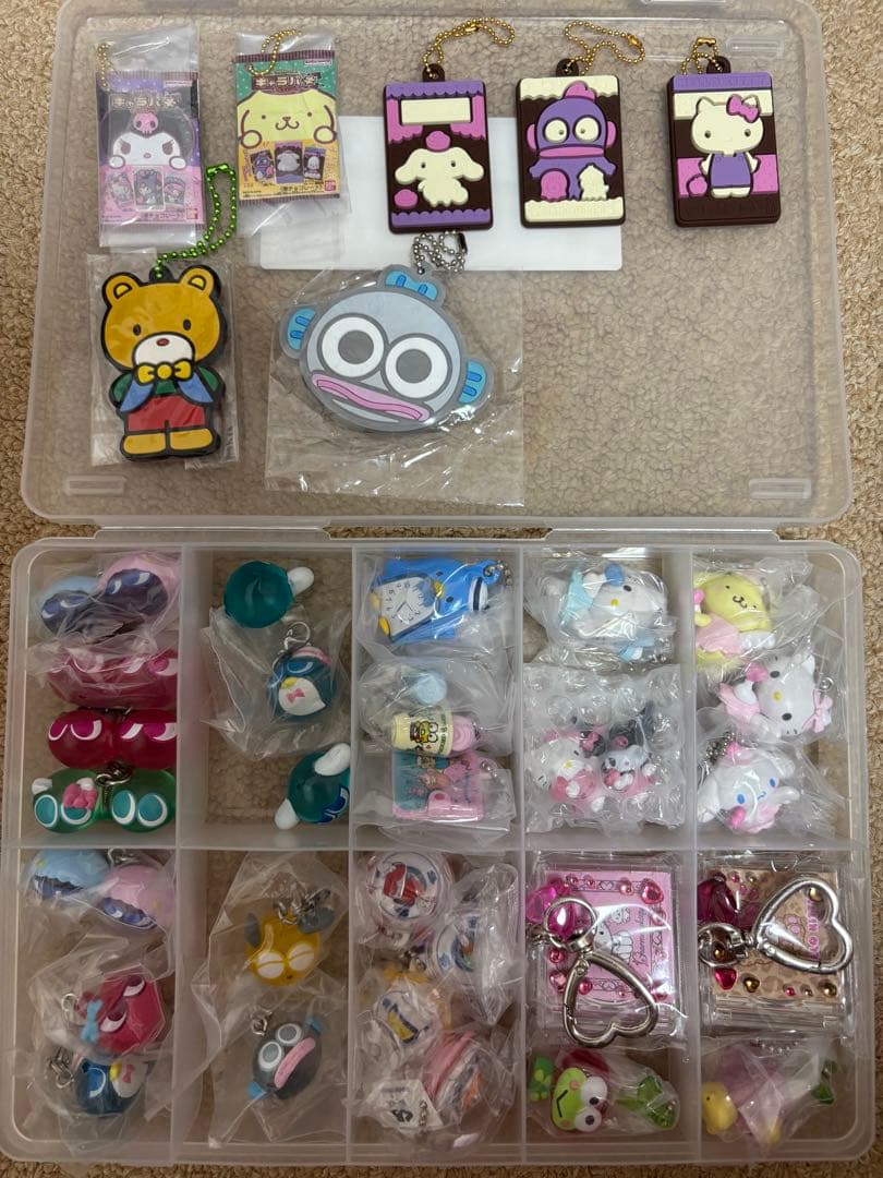 ガチャガチャ　サンリオ　セット