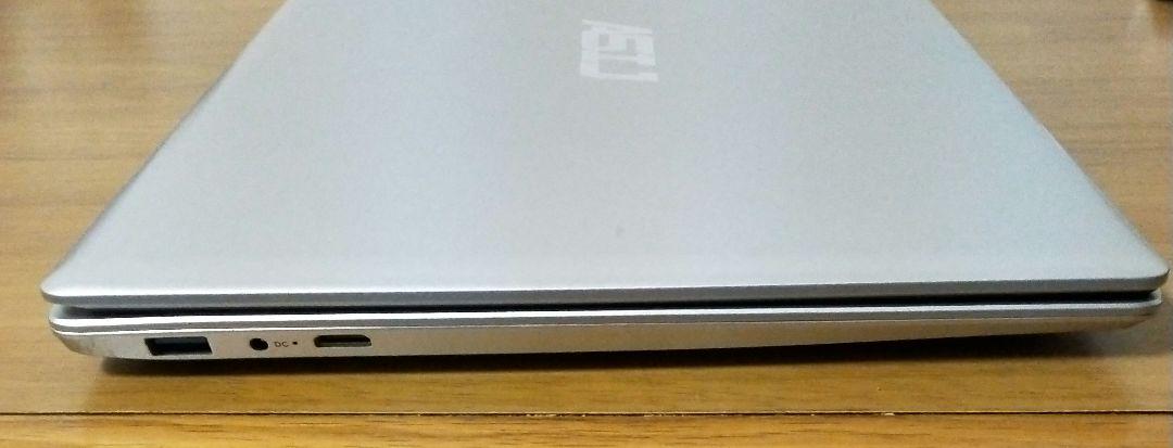ノートパソコン シルバー 薄型