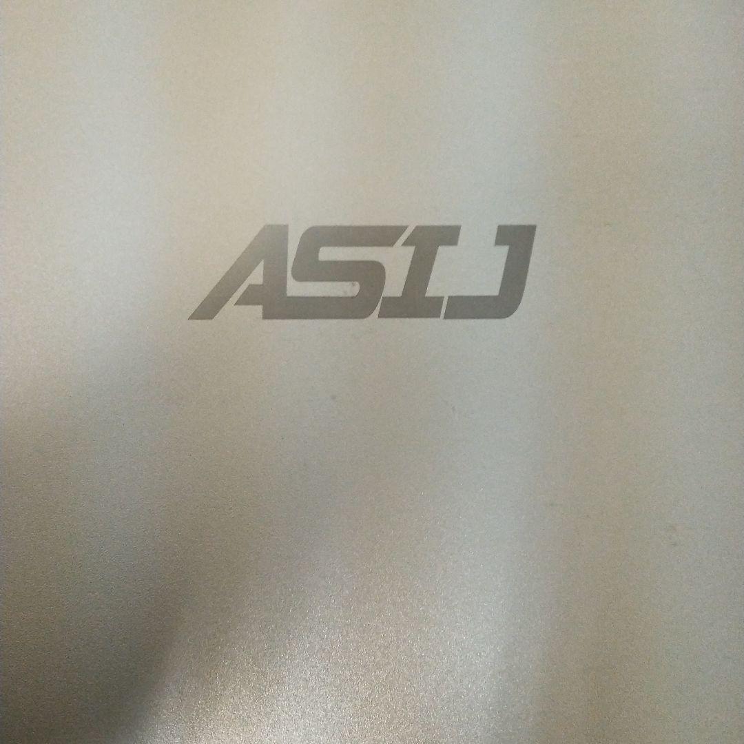 ノートパソコン シルバー 薄型