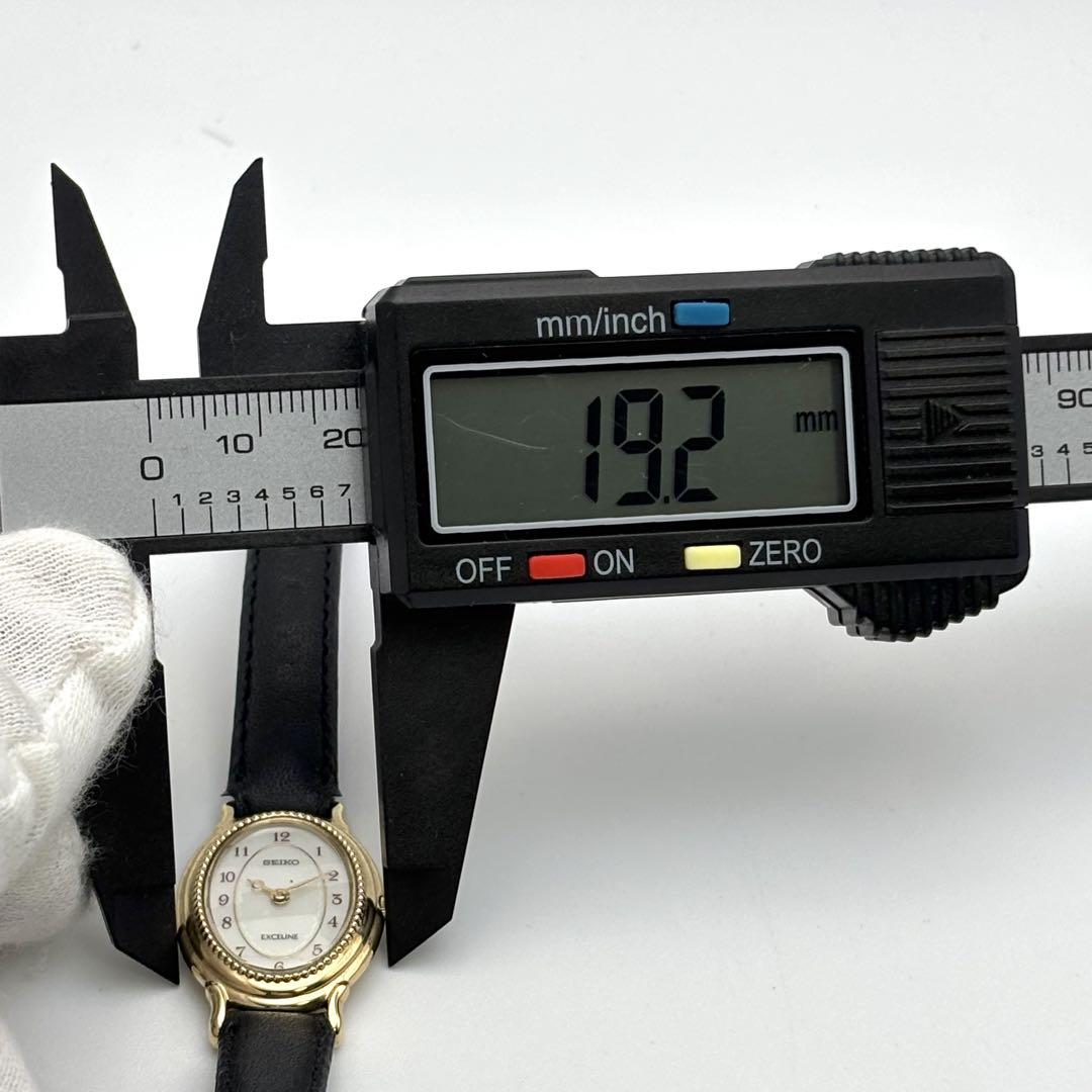 【超美品】SEIKO エクセリーヌ 時計　ゴールド　オーバル シェル盤