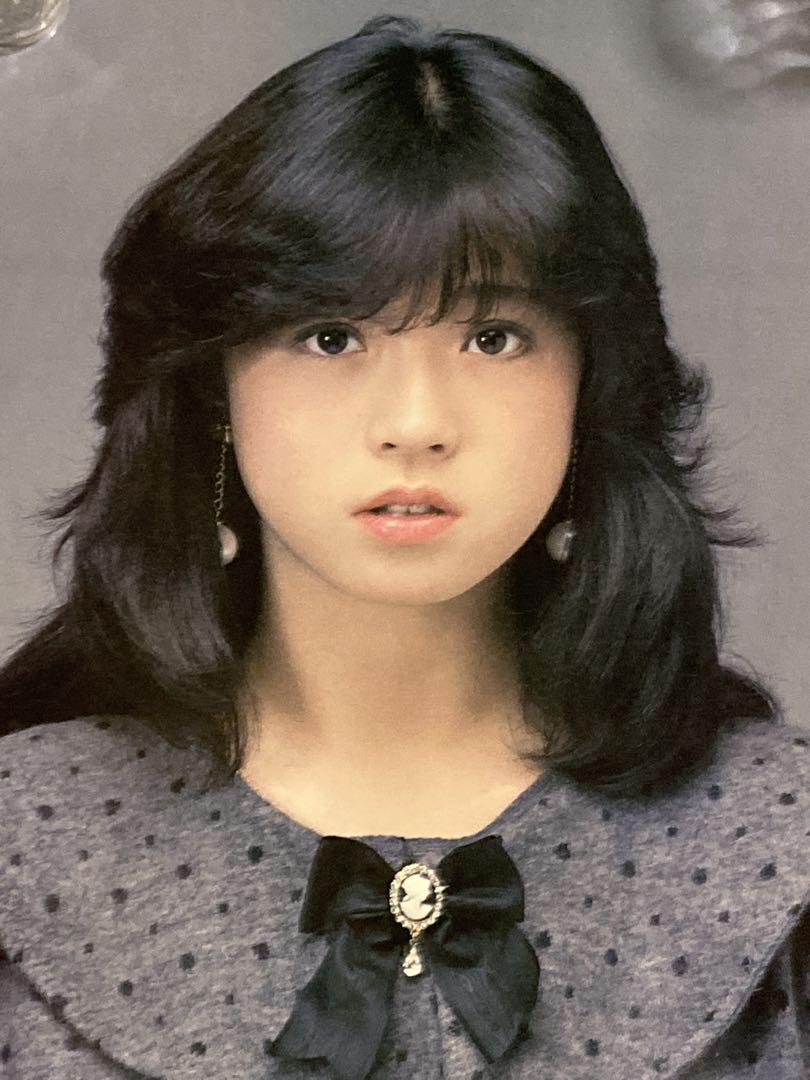 【希少】中森明菜 ポスター ドット柄　黒リボン