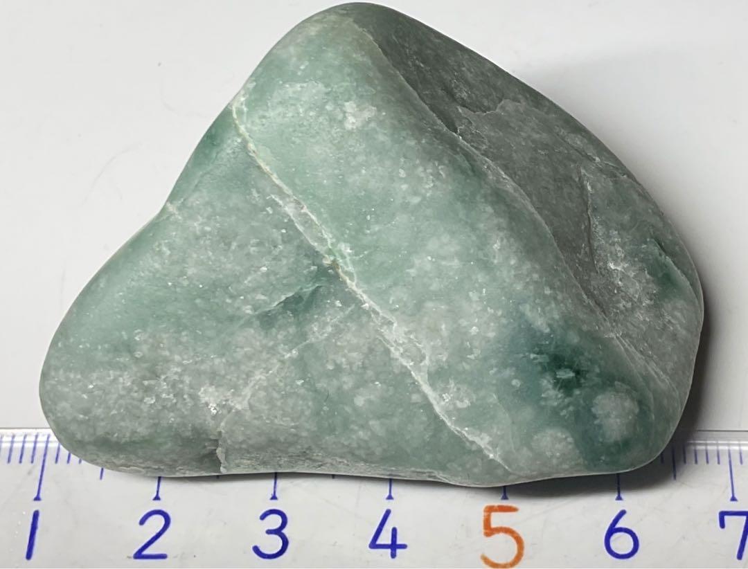 【結晶びっしり×うっすら青みのある濃緑】　糸魚川翡翠　91g