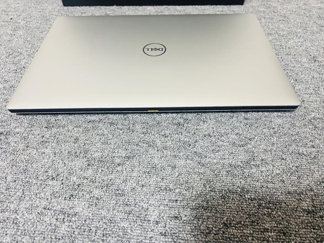 Windowsノート本体 Dell XPS 15 7590 Core i7 16GB 1TB