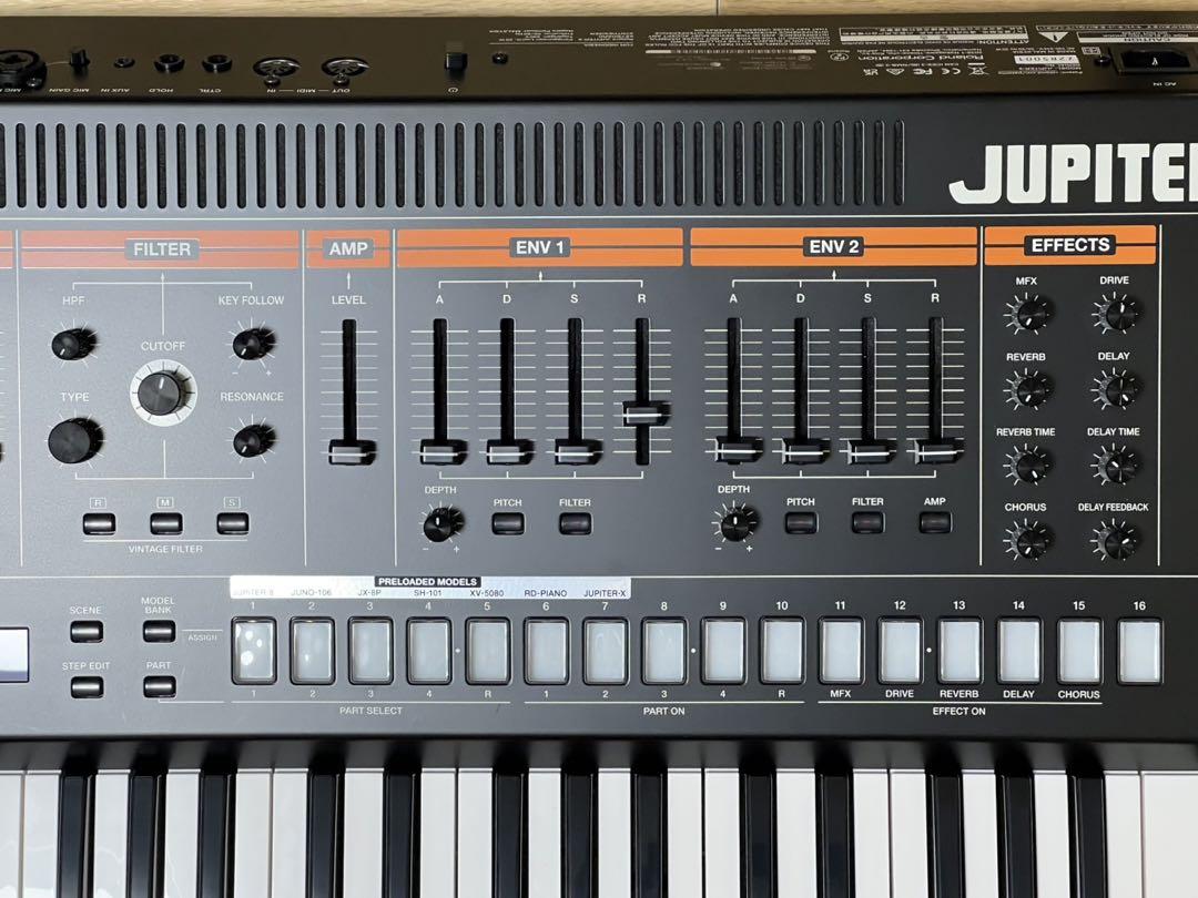【ほぼ未使用品】ROLAND JUPITER X