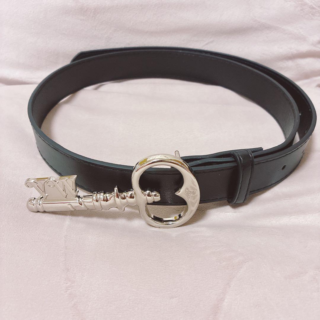 【美品】ヴィヴィアンウエストウッド ベルト 鍵 キー レザー 黒 ブラック 【美品】ヴィヴィアンウエストウッド ベルト 鍵 キー レザー 黒 ブラック