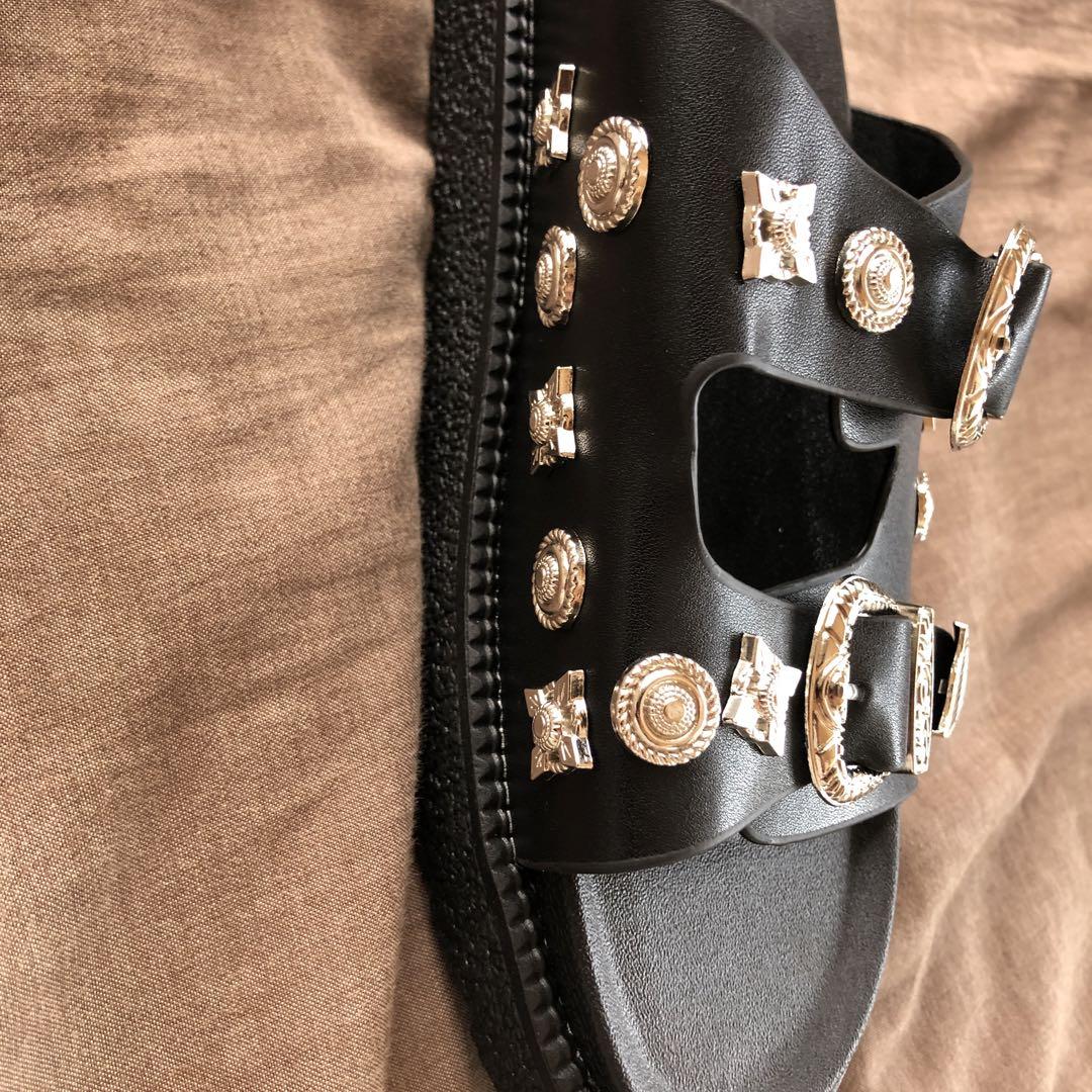 TOGAPULLA スタッズ コンチョ シルバー サンダルメタル 42