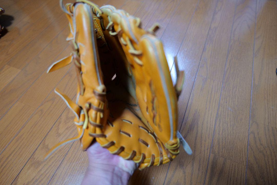 軟式 投手用グローブ