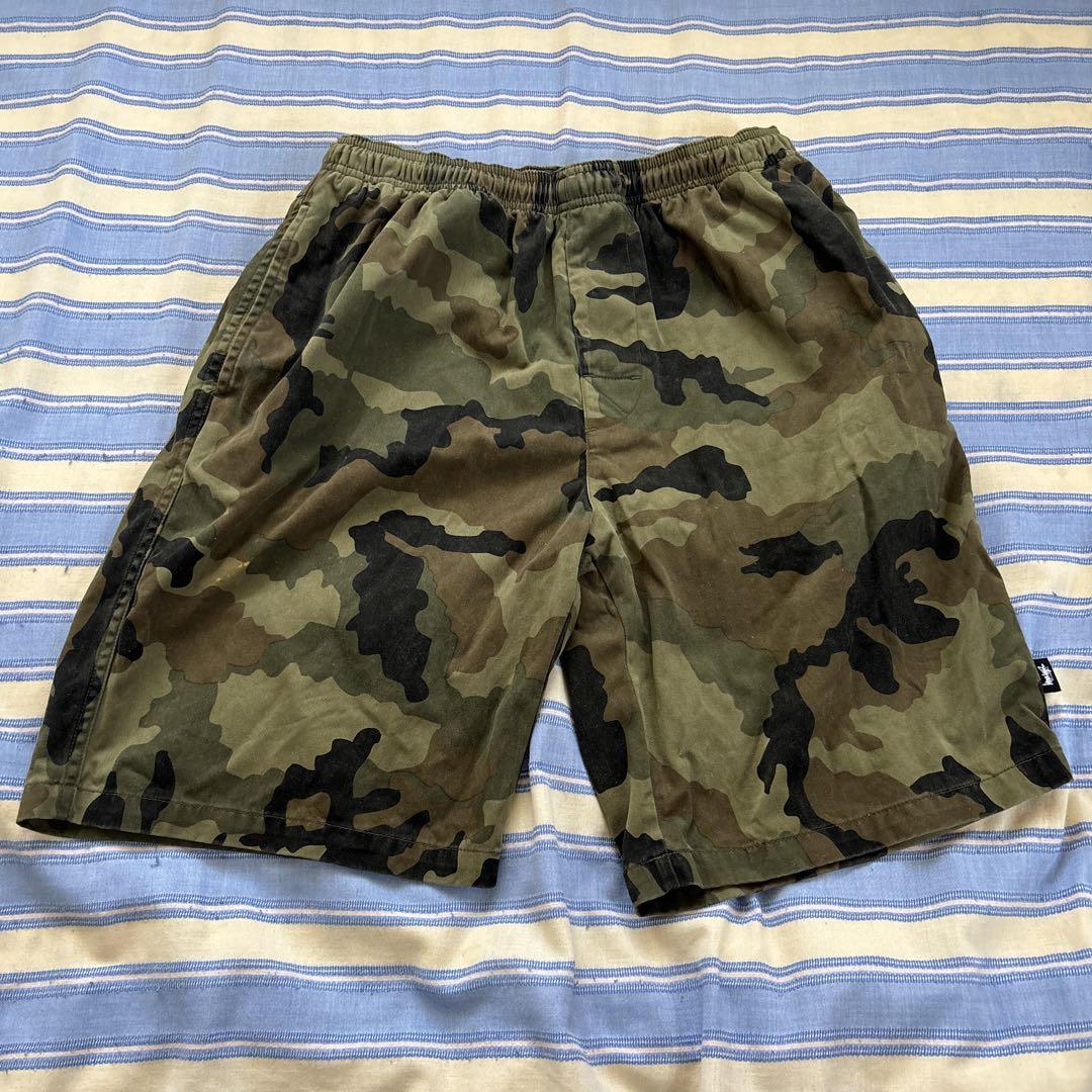 ステューシー　迷彩柄ショートパンツ