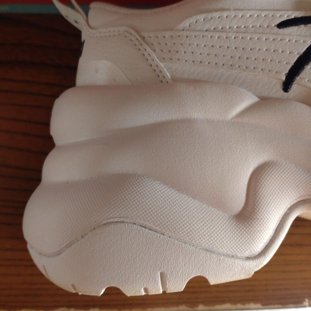 Puma ホワイト スニーカー　厚底　シリアウェッジPUMA
