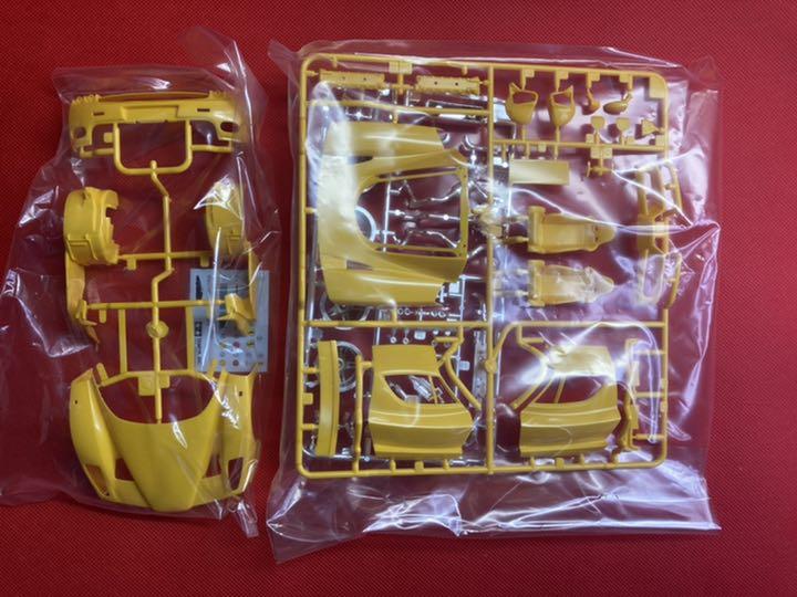 タミヤ1／24エンツォフェラーリイエローバージョンキット Amazon | タミヤ 1/24 スポーツカーシリーズ No.301 エンツォ