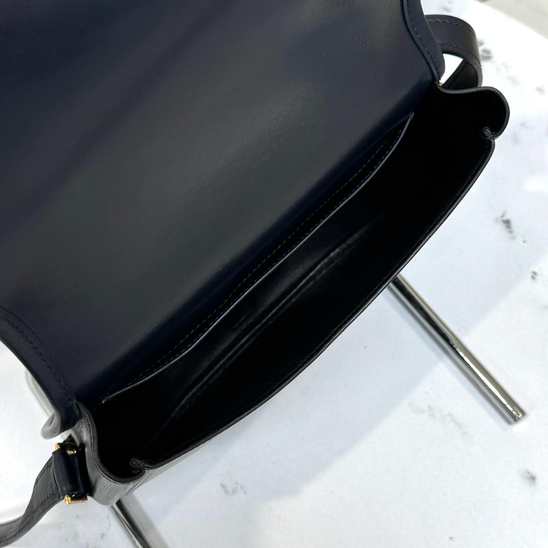 エルメス ダブルH ボックスカーフ ブルーネイビー エルメス ダブルH ボックスカーフ ブルーネイビー