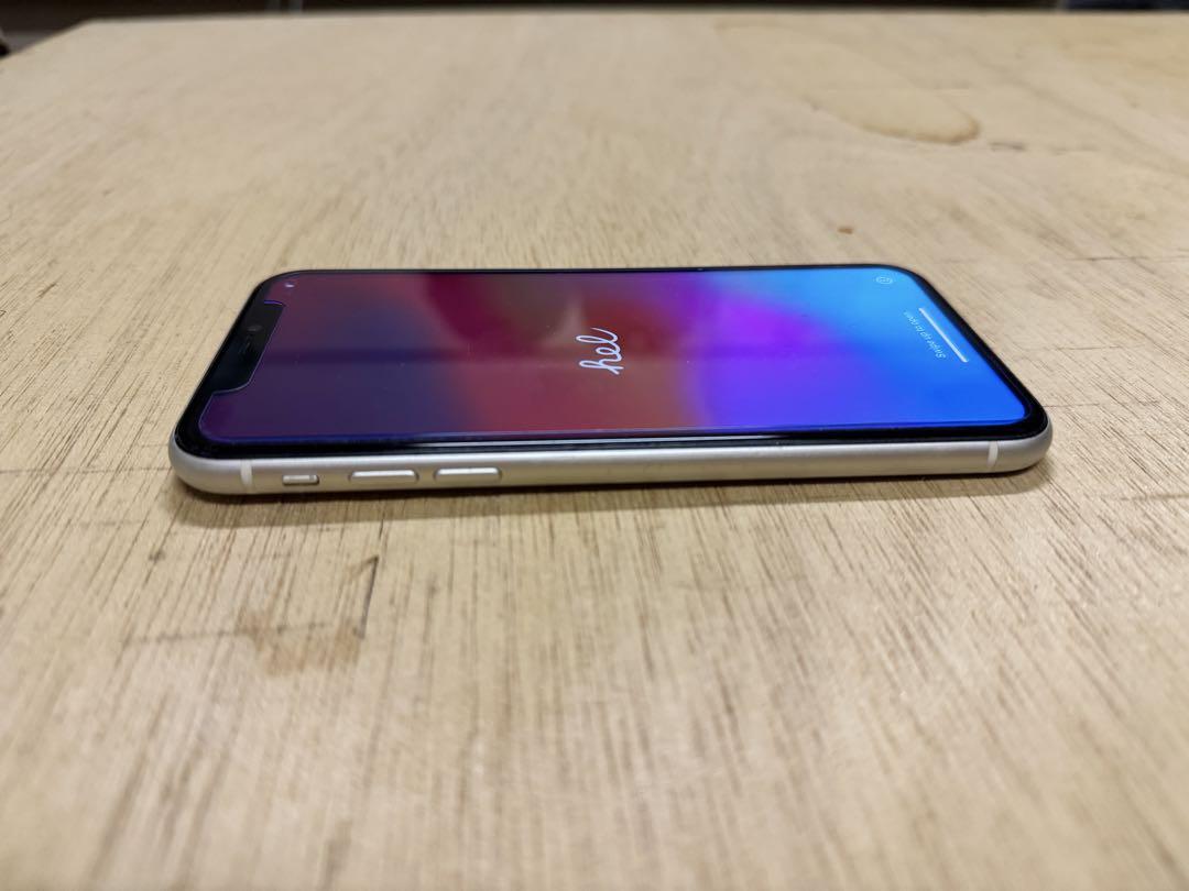 【動作品】Apple iPhone11 ホワイト 本体
