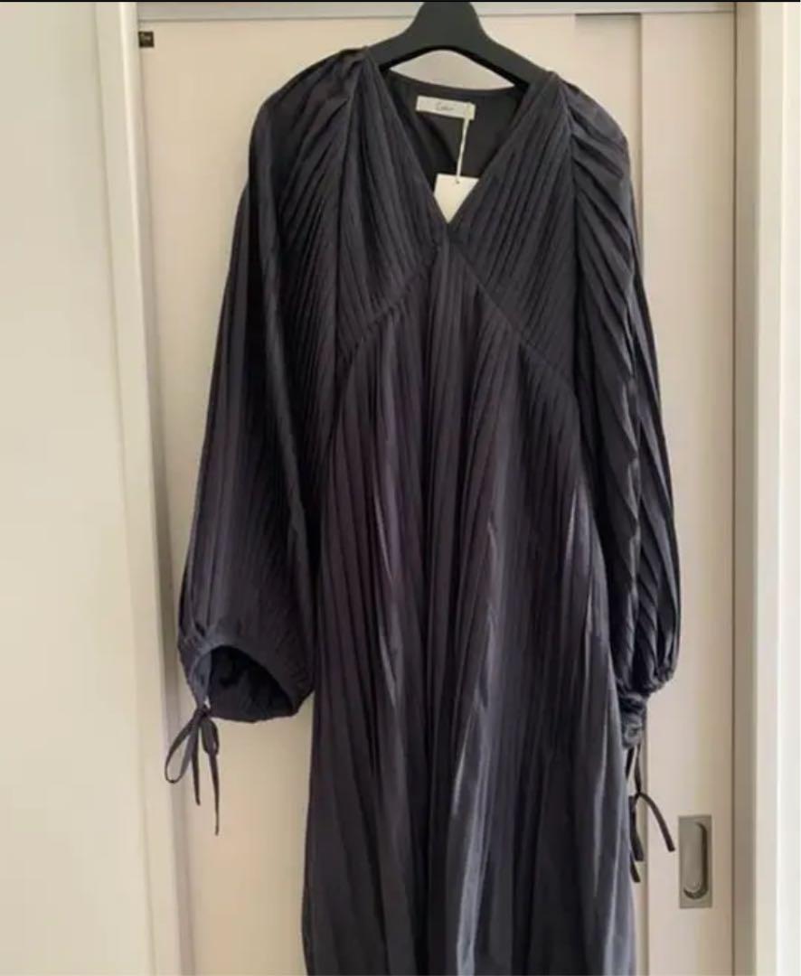 小難あり Louren ローレン プリーツワンピース フリーサイズ