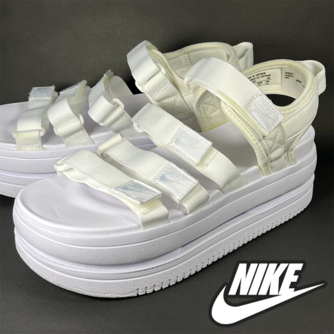 【超目玉枠】 25.0cm サンダル クラシック アイコン NIKE 美品 白 ナイキ 厚底 靴