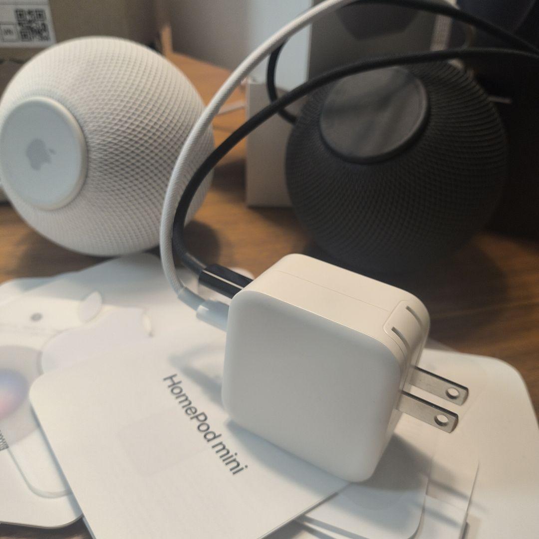 Apple HomePod mini ホワイト・ブラック 2台セット オーディオ機器 Apple HomePod mini ホワイト・ブラック 2台セット オーディオ機器
