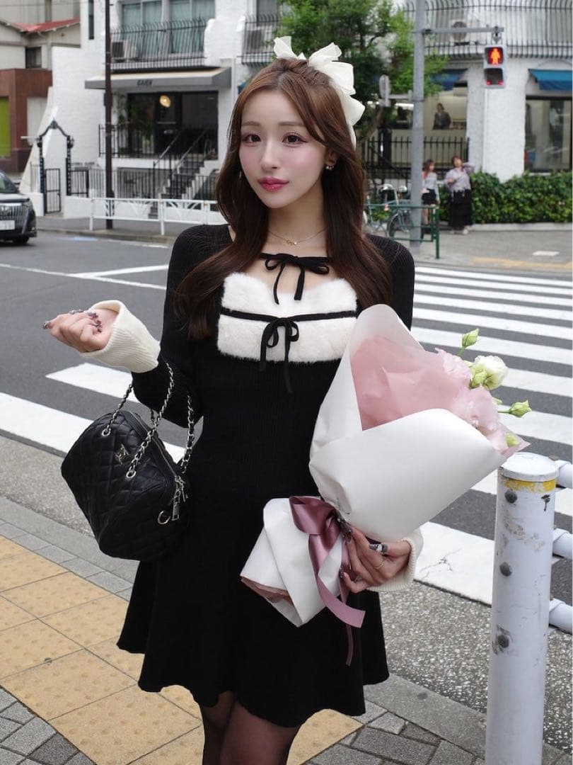 Darich リボンファーフレアニットミニワンピース - メルカリ