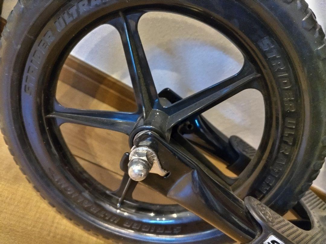 ストライダー 12インチ スポーツモデル ブラック