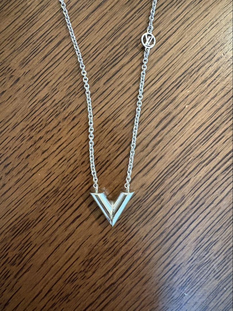 みんなが待ってた！＼再入荷待ち／人気ランキング LOUIS シルバー ネックレス エセンシャルV ルイヴィトン VUITTON アクセサリー