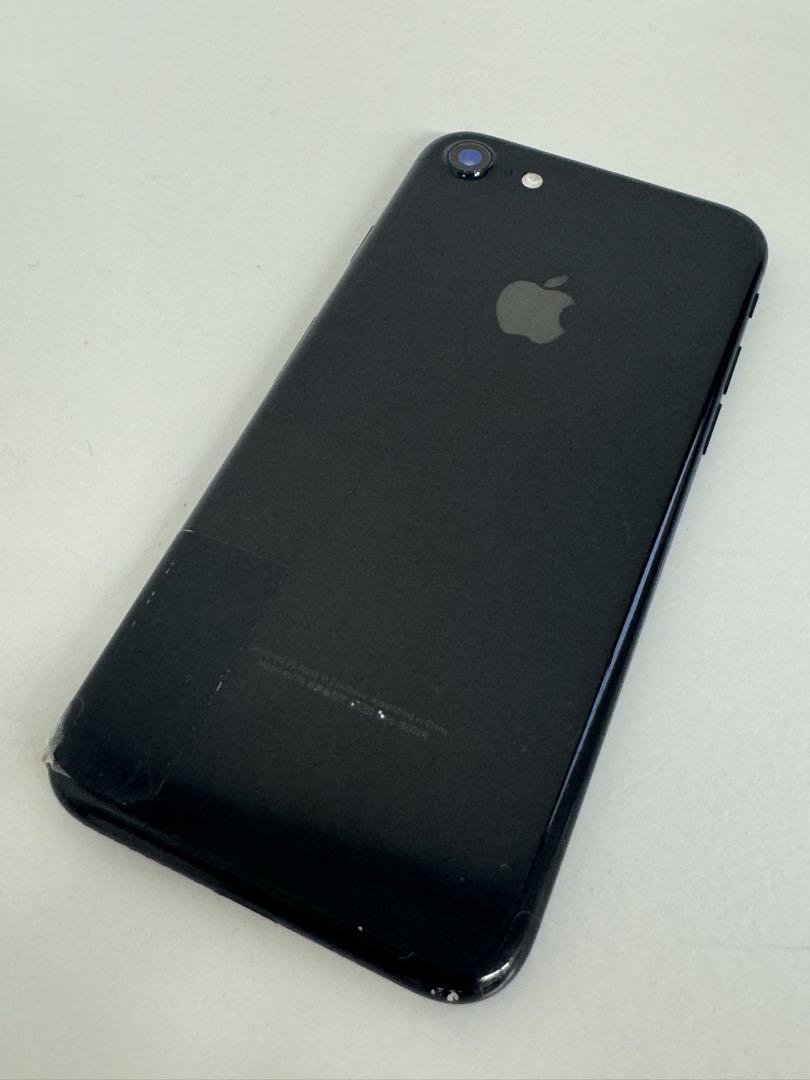 iPhone7 128gb中古画面ひび割れ背面傷あり
