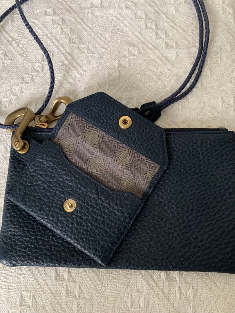 美品　ETIAM エティアム　スマホポーチ　バーニーズニューヨーク